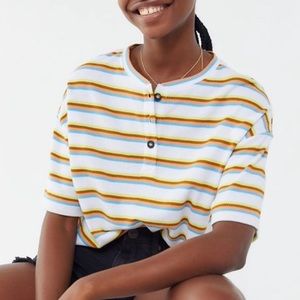 URBAN OUTFITTERS TOP SIZE M.